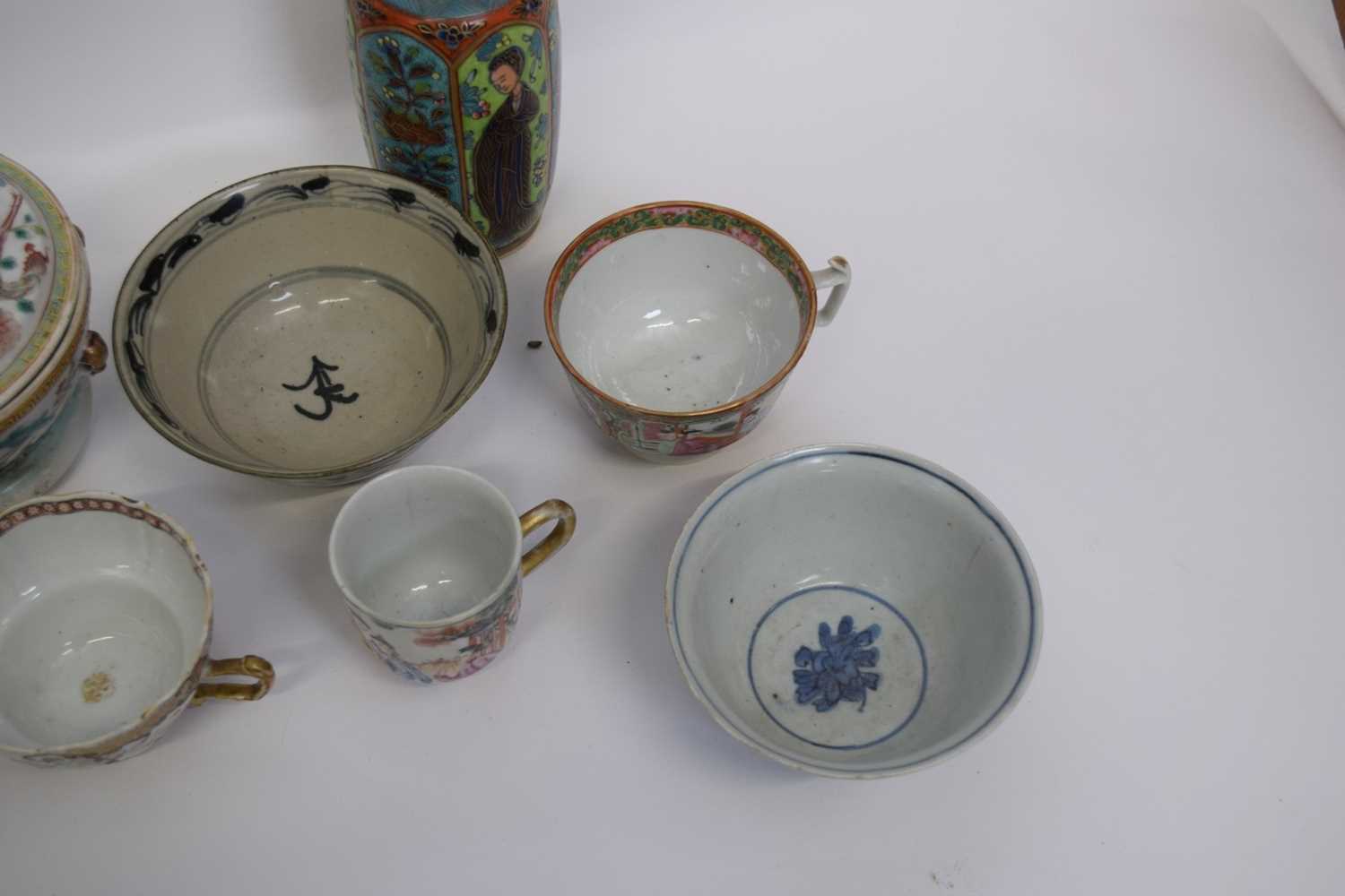 Group of Chinese porcelain cups, saucers, small bowls, vase and cover, 18th and 19th century, ( - Image 3 of 4