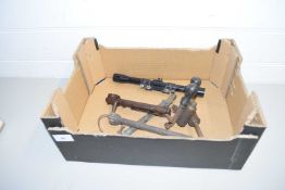 BOX OF VARIOUS MIXED ITEMS TO INCLUDE VINTAGE CARTRIDGE LOADING TOOL, CUDGEL, WEBLEY GUN SIGHT ETC