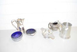 MIXED LOT VARIOUS SILVER PLATED WARES TO INCLUDE TANKARDS, JUGS, SUGAR BASINS ETC