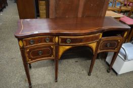 GEORGIAN STYLE BOW FRONT SIDEBOARD WITH INNLAID DETAIL RAISED ON TAPERING LEGS WITH SPADE FEET (