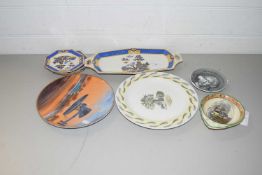 MIXED LOT: DECORATED PLATES AND DISHES