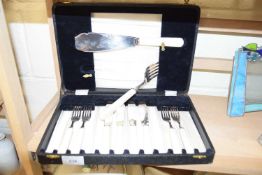 CASED SET OF FISH CUTLERY