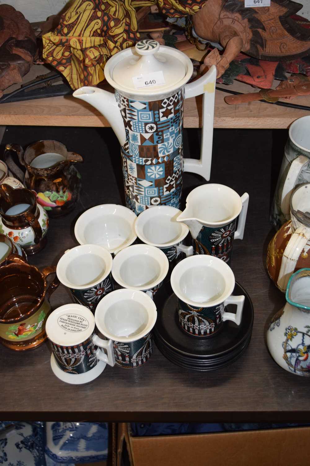 QUANTITY OF PORMEIRION CERAMICS DESIGNED BY SUSAN WILLIAMS ELLIS IN THE TIVOLI PATTERN AND ALSO IN