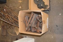 BOX OF WOODEN WOODWORKING PLANES
