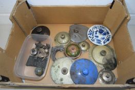 BOX OF VARIOUS CERAMIC AND METAL LIDS FOR VASES AND JARS