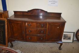 EDWARDIAN MAHOGANY THREE DRAWER TWO-DOOR BOW FRONT SIDEBOARD, 153CM WIDE