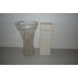 LARGE CLEAR CUT GLASS VASE TOGETHER WITH A FURTHER SQUARE FORMED CERAMIC VASE (2)