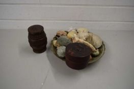 BOWL CONTAINING VARIOUS ASSORTED SEA SHELLS, STONES, WOODEN TRINKET BOXES AND OTHER ITEMS