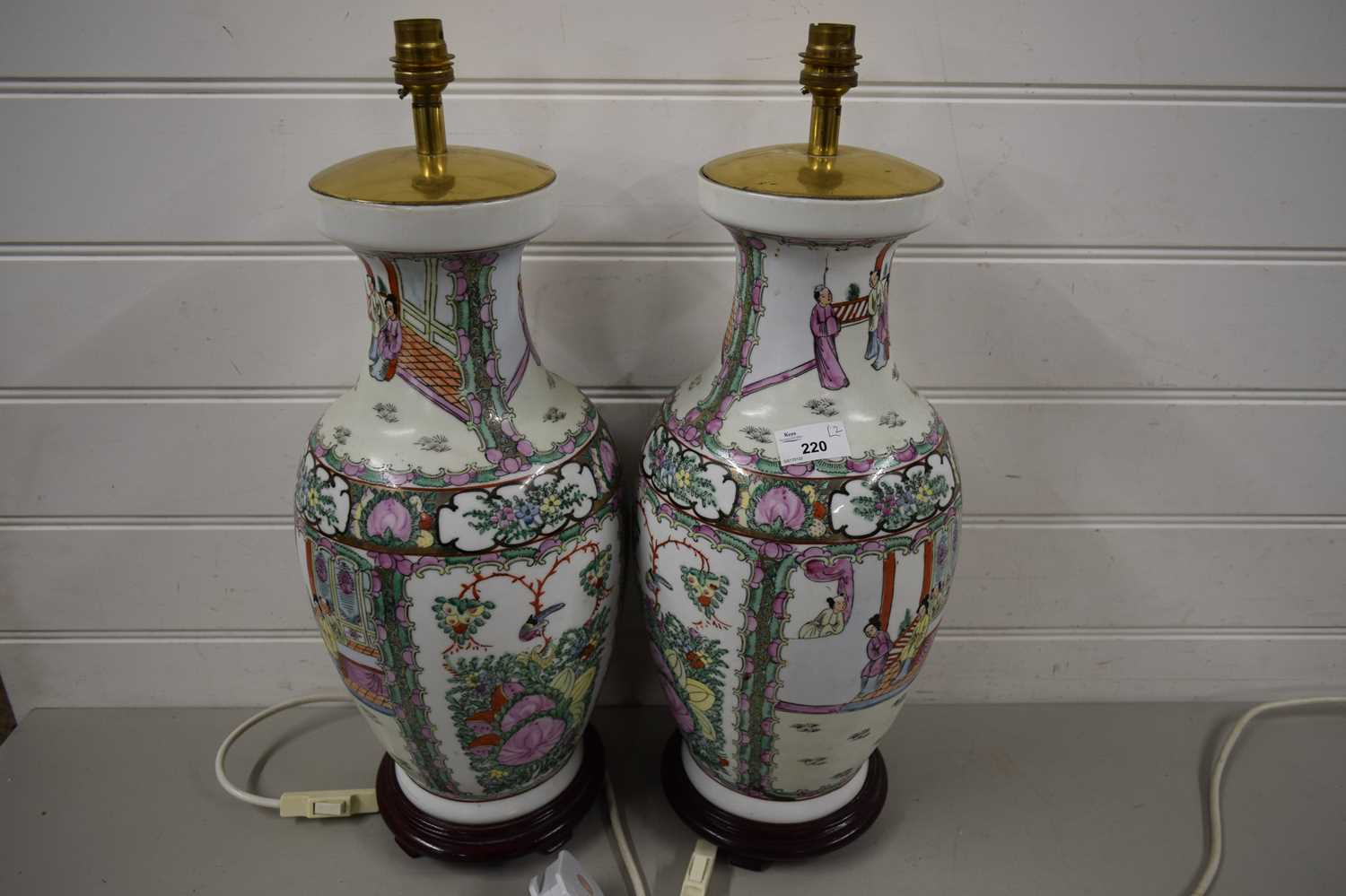 PAIR OF MODERN CHINESE CANTON STYLE TABLE LAMPS