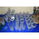 COLLECTION OF VARIOUS 20TH CENTURY CLEAR DRINKING GLASSES TO INCLUDE WINES, TUMBLERS ETC