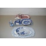 MIXED LOT OF VARIOUS BLUE AND WHITE DECORATED TABLE WARES TO INCLUDE SPODE