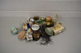 COLLECTION VARIOUS SMALL NOVELTY PILL BOXES, JASPERWARES, EGG, AND OTHER SMALL ITEMS