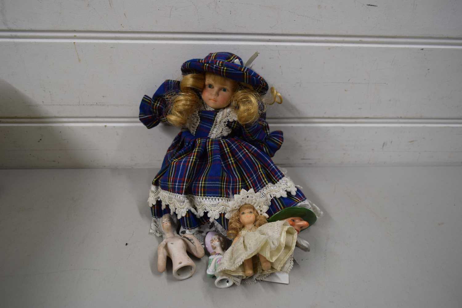 MIXED LOT: PORCELAIN HEADED DOLL, VARIOUS PIN CUSHION DOLLS, NOVELTY DECANTER STOPPER ETC