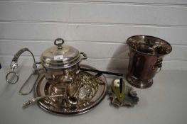 MIXED LOT OF VARIOUS SILVER PLATED WARES TO INCLUDE WINE COOLER, ICE BUCKET, VASES ETC