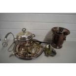 MIXED LOT OF VARIOUS SILVER PLATED WARES TO INCLUDE WINE COOLER, ICE BUCKET, VASES ETC