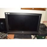 LG FLAT SCREEN TV