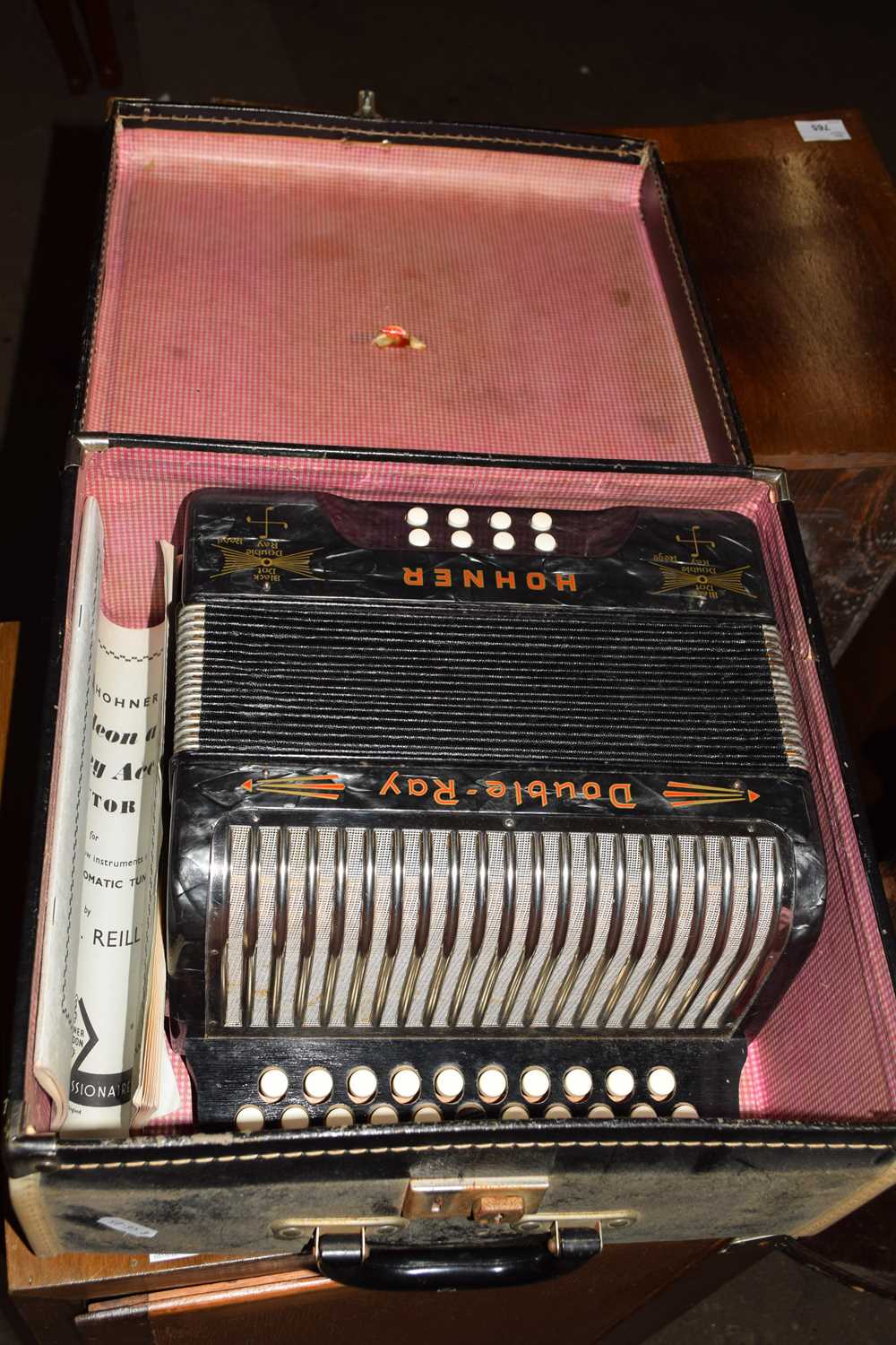 HOHNER DOUBLE RAY ACCORDION WITH CASE