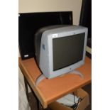 VINTAGE APPLE MAC COMPUTER