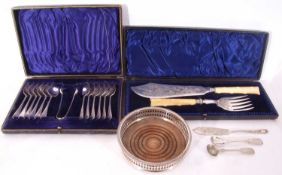 Mixed Lot: cased set of silver plated tea spoons (12) and matching tongs, pair of Victorian silver