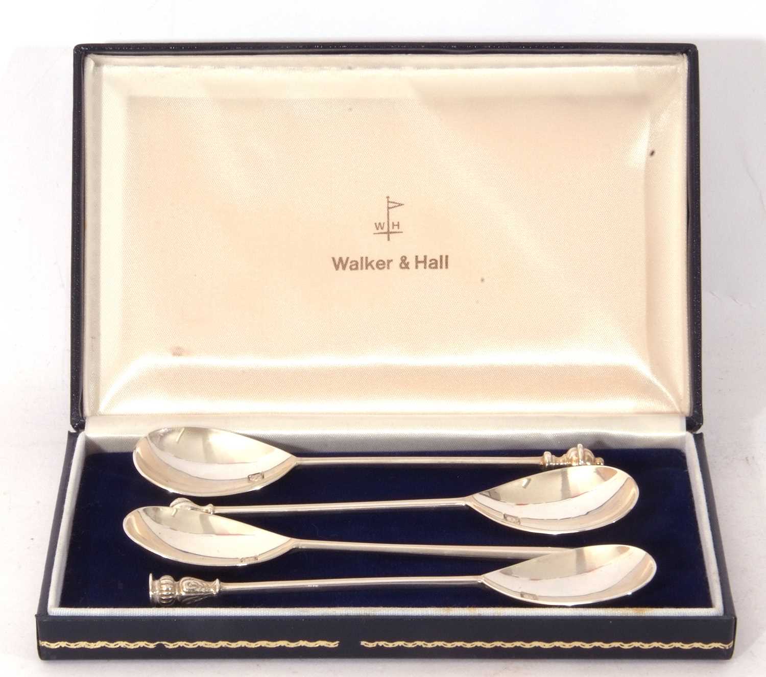 Four Elizabeth II silver seal top spoons, London 1971, Wakeley & Wheeler, 98gms - Image 2 of 4