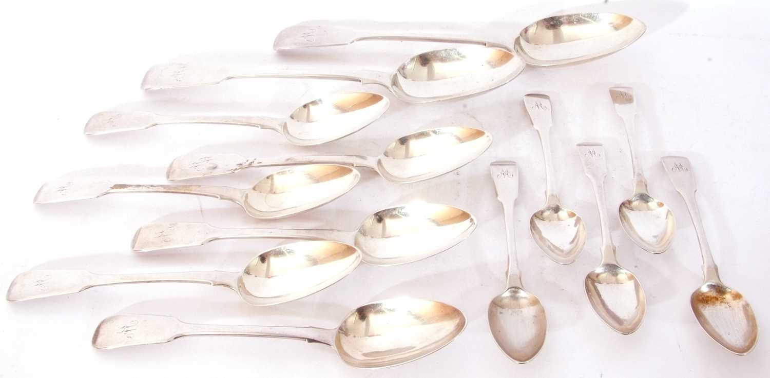 Mixed Lot: pair of Victorian Fiddle pattern serving spoons, London 1871, Chawner & Co, a set of