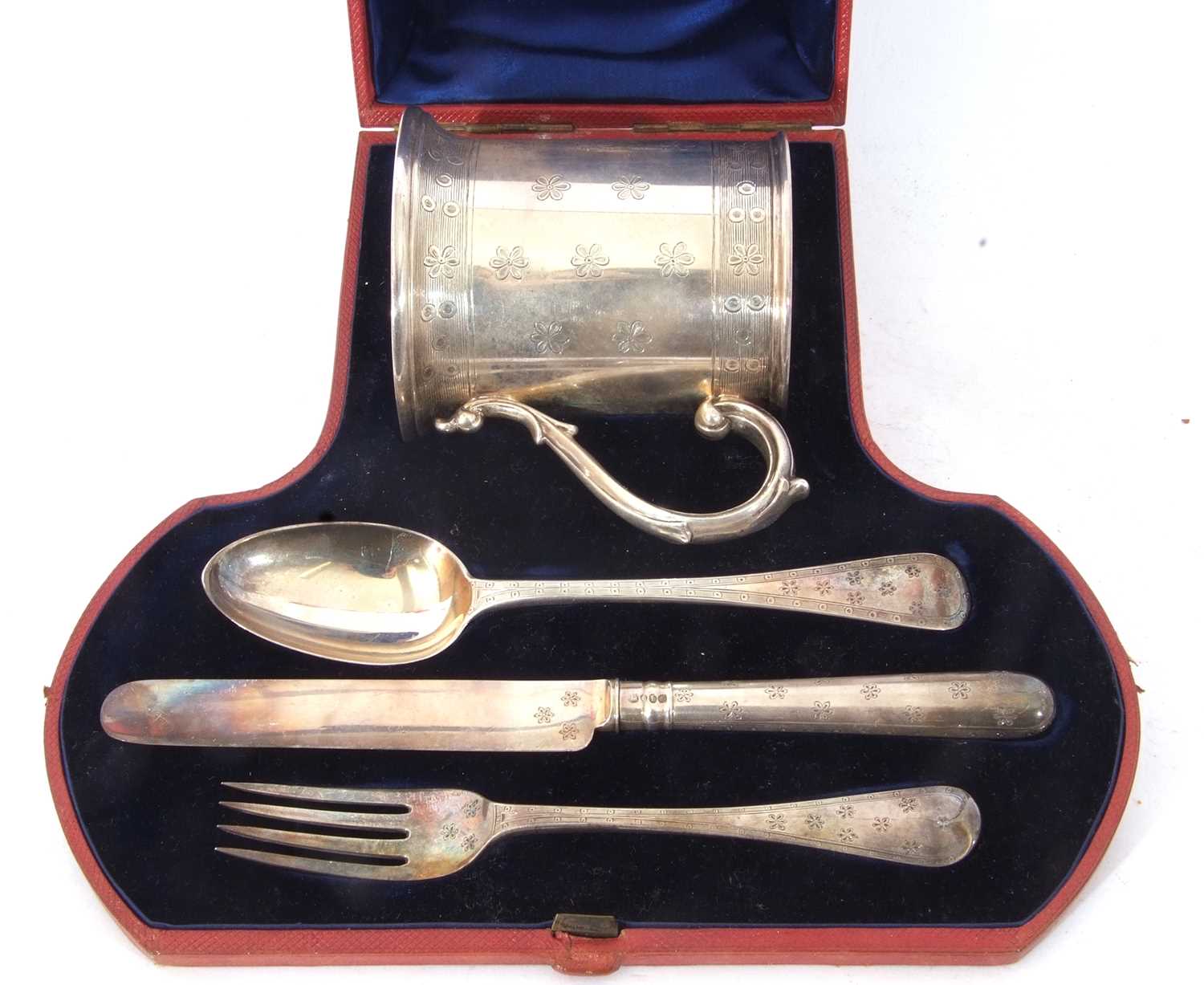 Cased Victorian silver four-piece christening set comprising a mug, makers mark John Samuel Hunt, - Image 2 of 12