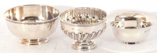 Mixed Lot: small Edwardian silver pedestal bowl, half fluted design, London 1909, William Hutton &