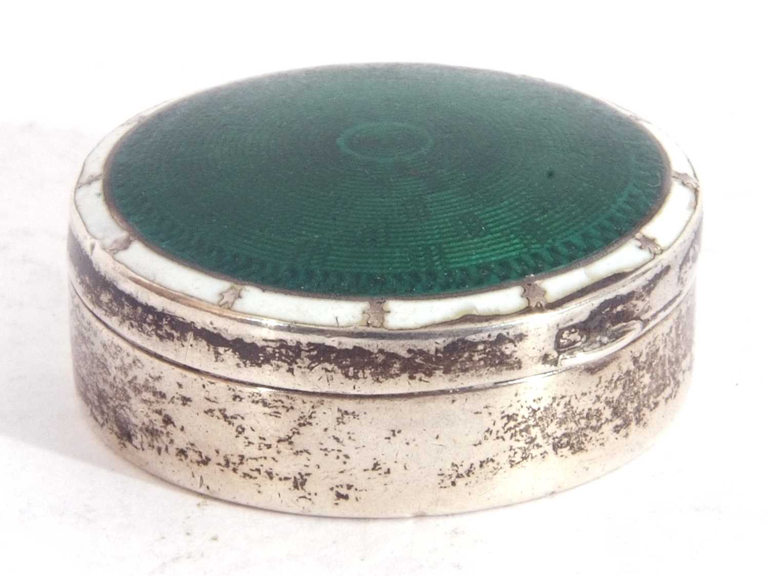 George V silver and enamel pill box, the circular hinged lid with a green guilloche design and a - Image 2 of 4