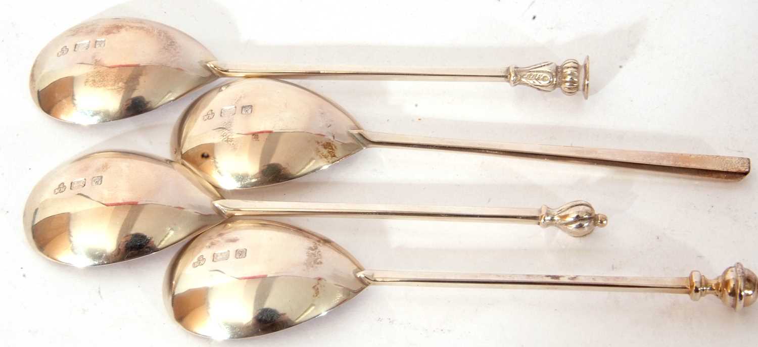 Four Elizabeth II silver seal top spoons, London 1971, Wakeley & Wheeler, 98gms - Image 4 of 4