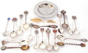 Mixed Lot: six hallmarked silver and enamel commemorative spoons, 12 white metal examples, g/w