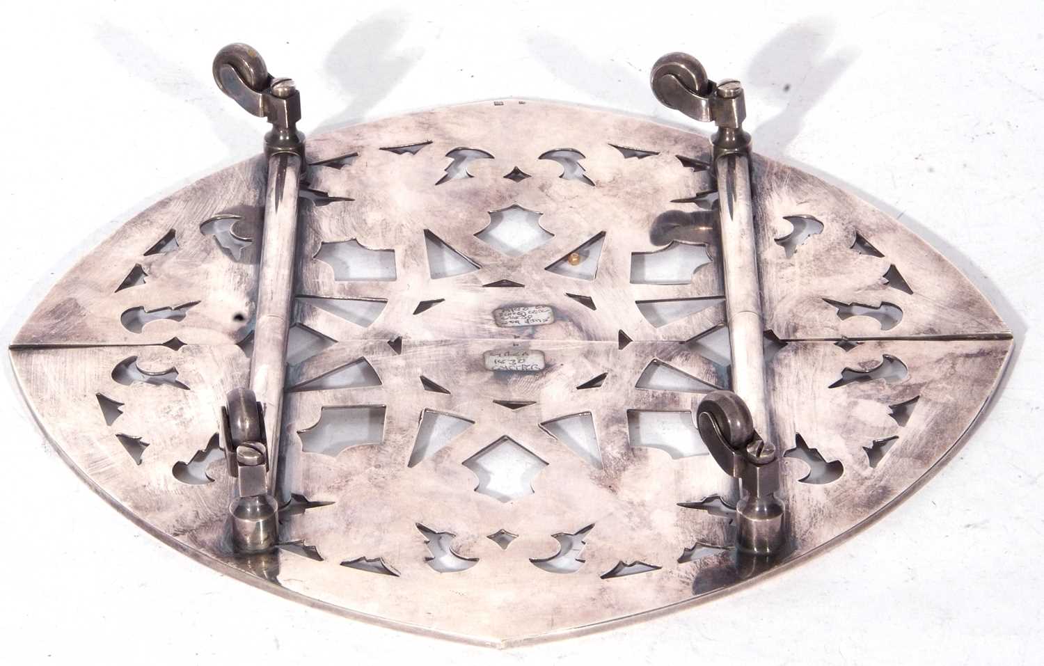 Silver plated extendable table stand of pierced foliate form, the base set on extendable arms with - Image 6 of 6