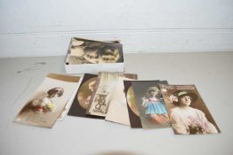 SMALL BOX VARIOUS EARLY 20TH CENTURY PORTRAIT POSTCARDS