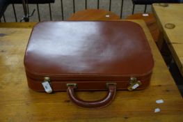 SMALL VICTOR BROWN LEATHER CASE