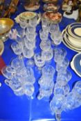 QUANTITY VARIOUS 20TH CENTURY CLEAR DRINKING GLASSES AND WINES