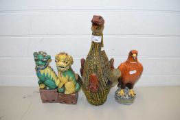 MIXED LOT: COMPRISING A NOVELTY DECANTER WITH CROCODILE HEAD DETAIL, PAIR OF FOO DOGS AND A