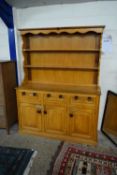 20TH CENTURY CRAFTSMAN MADE KITCHEN DRESSER WITH TWO SHELF BACK OVER A BASE WITH THREE DRAWERS AND