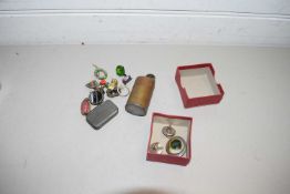 BOX OF COSTUME JEWELLERY, BROOCHES, BUTTONS ETC