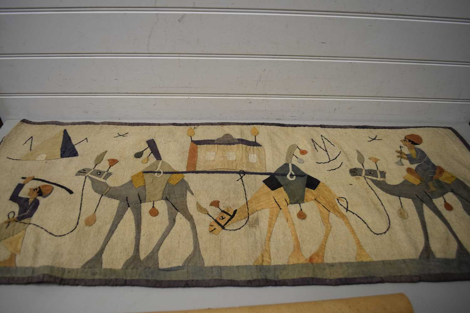 MIDDLE EASTERN WALL HANGING DECORATED WITH CAMELS