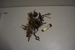 BOX OF VINTAGE POCKET WATCH KEYS AND OTHER ITEMS