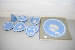 COLLECTION OF WEDGWOOD BLUE JASPERWARES TO INCLUDE CHRISTMAS PLATE 1976 PLUS FURTHER PIN DISHES,