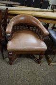 GOOD QUALITY LATE VICTORIAN OAK FRAMED AND LEATHER UPHOLSTERED BOW BACK CHAIR WITH TURNED LEGS