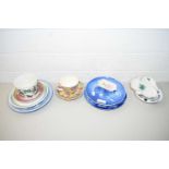 MIXED LOT VARIOUS ASSORTED CERAMICS TO INCLUDE COPENHAGEN PLATE, ROYAL WINTON SWEET PEA CUP AND