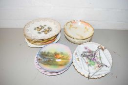 MIXED LOT OF 20TH CENTURY DECORATED PLATES