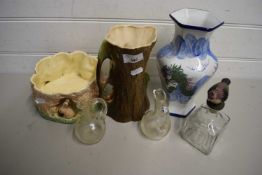 MIXED LOT TO INCLUDE A WITHERNSEA POTTERY VASE, SYLVAC CROCUS PLANTER AND OTHER MIXED CERAMICS AND