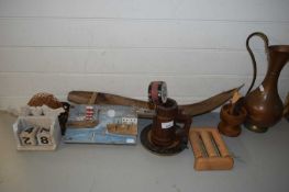 MIXED LOT: VARIOUS WOODEN ITEMS, PLAQUE DECORATED WITH A LIGHTHOUSE, COPPER VASE ETC