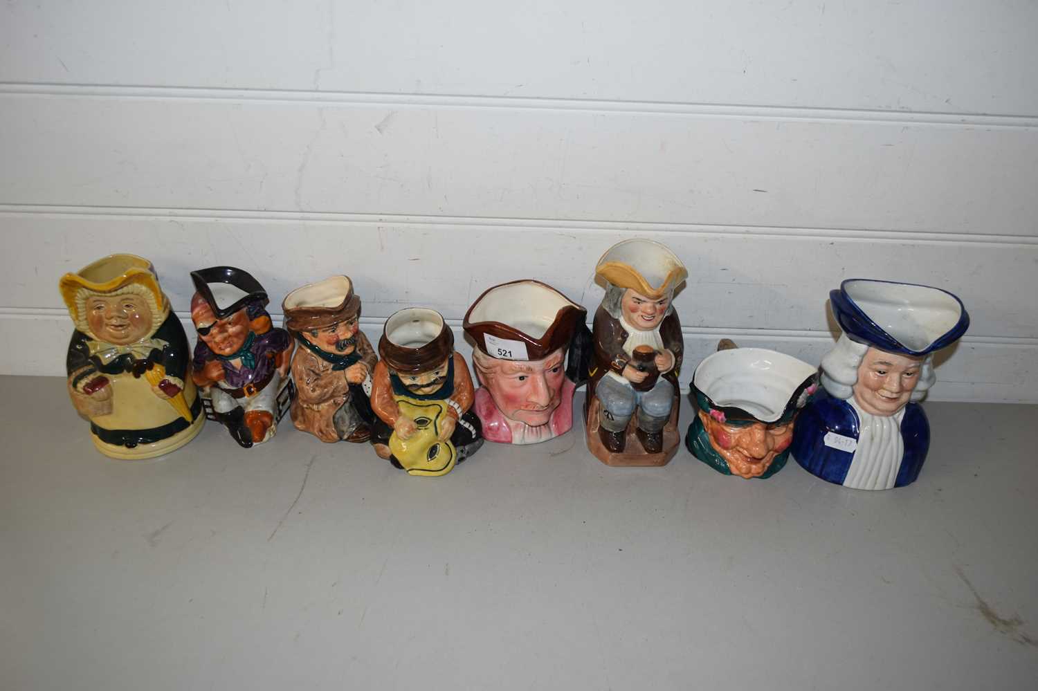 MIXED LOT: VARIOUS CHARACTER JUGS TO INCLUDE SHORTER AND OTHERS