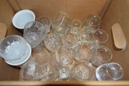 BOX OF DRINKING GLASSES