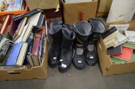 MIXED LOT OF TWO PAIRS OF MOTORCYCLE BOOTS, TWO MOTORCYCLE JACKETS AND FURTHER JACKET AND LEATHER