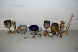 MIXED LOT: VARIOUS SILVER PLATED WARES