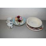MIXED LOT: VARIOUS CERAMICS TO INCLUDE A ROYAL ALBERT OLD COUNTRY ROSES MODEL, SILVER WEDDING CUPS